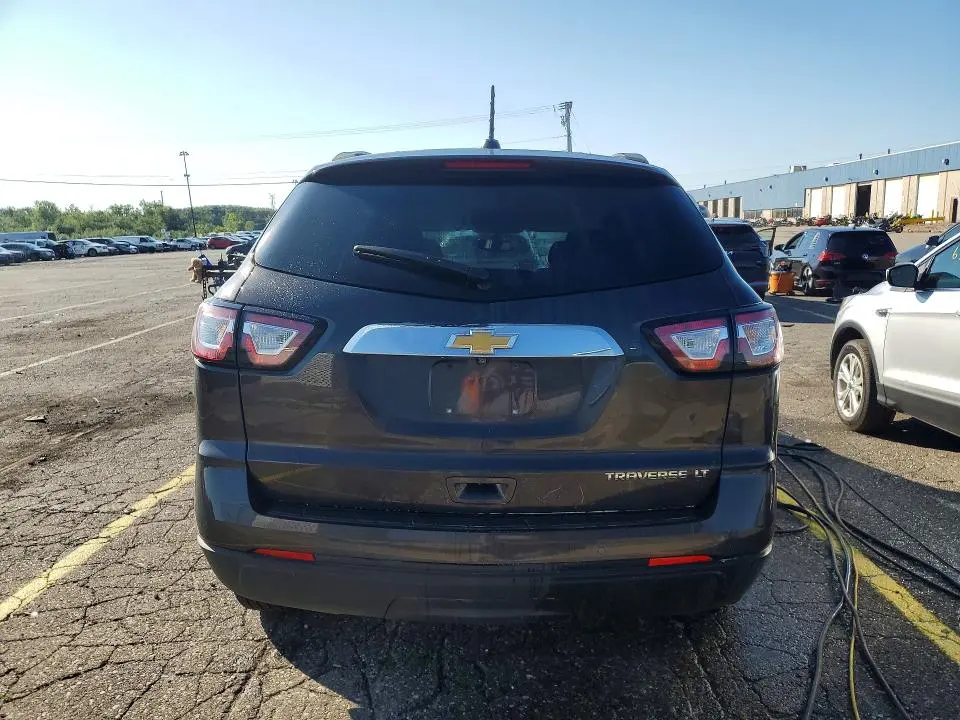 2016 CHEVROLET TRAVERSE LT  
