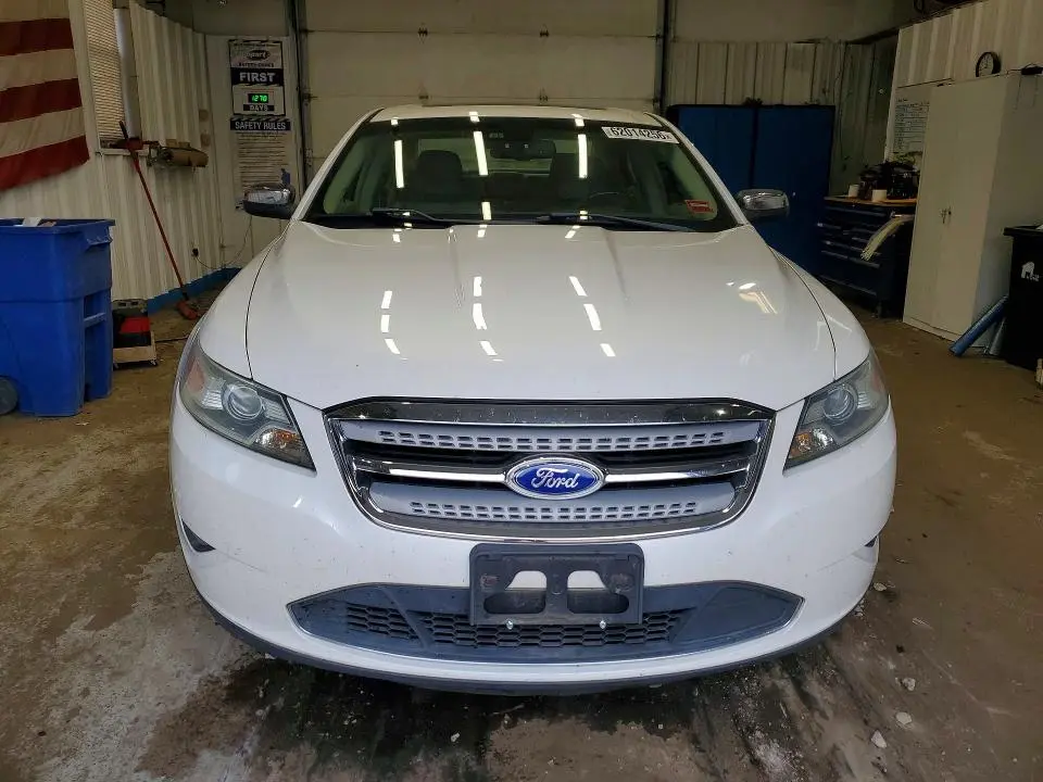 2012 FORD TAURUS LIMITED  