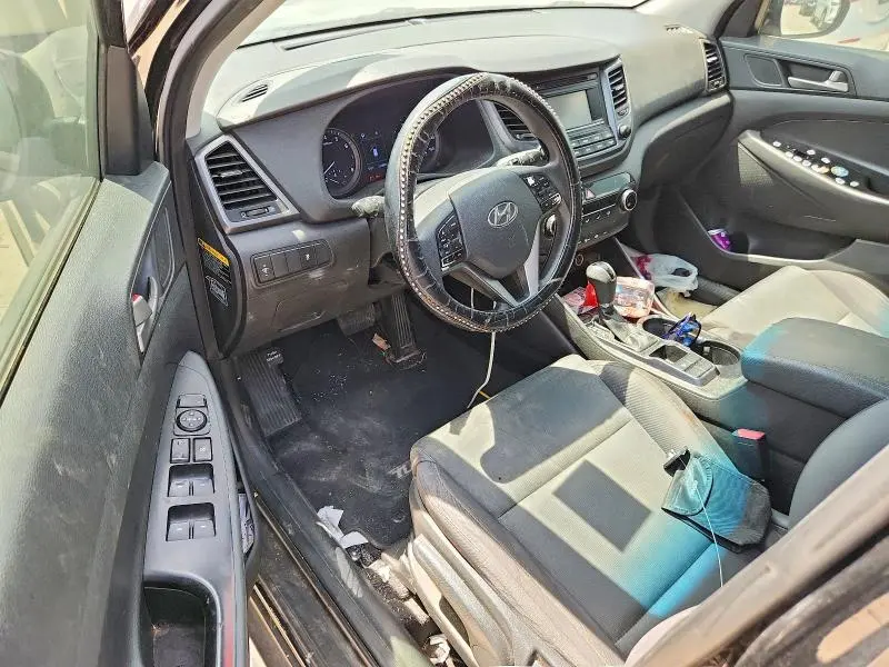 2018 HYUNDAI TUCSON SE  