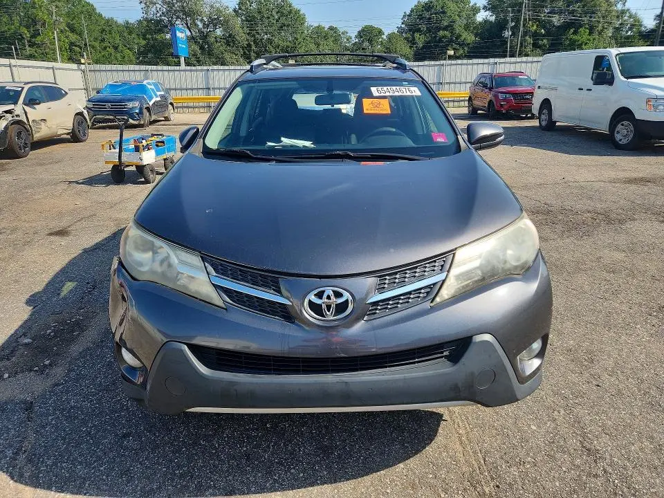 2014 TOYOTA RAV4 XLE  