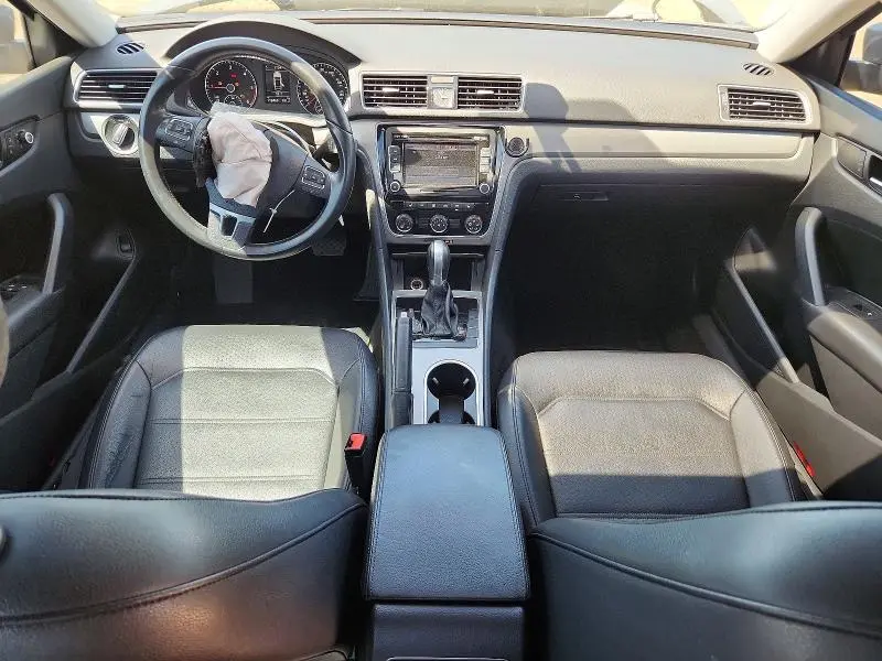 2015 VOLKSWAGEN PASSAT SE  