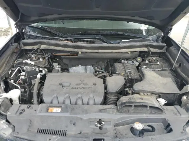 2018 MITSUBISHI OUTLANDER SE  