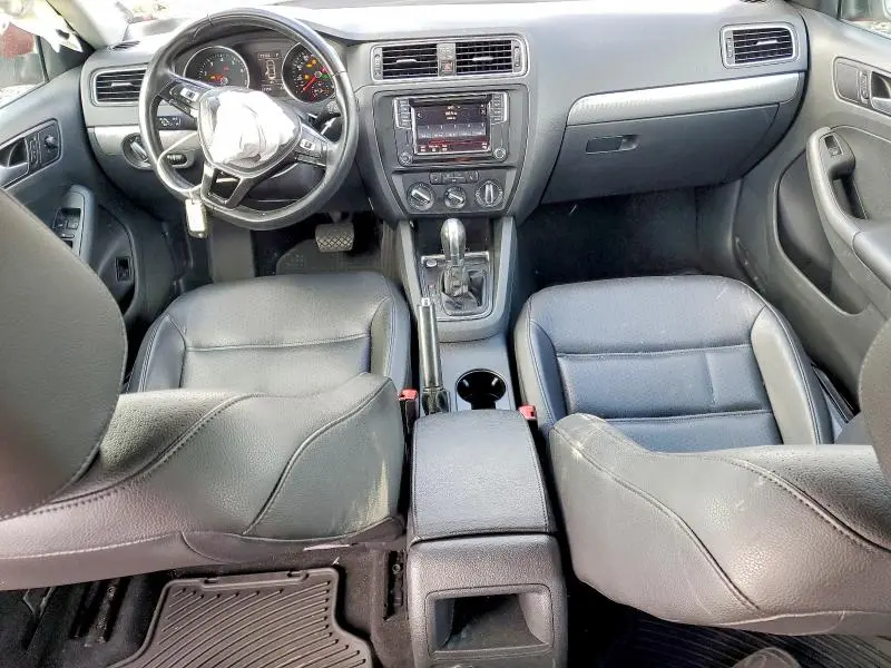 2017 VOLKSWAGEN JETTA SE  