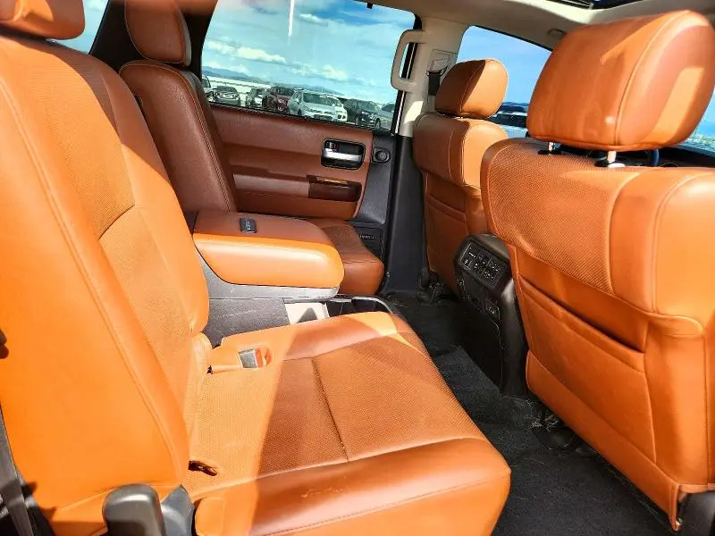 2016 TOYOTA SEQUOIA PLATINUM  