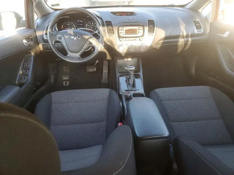 2017 KIA FORTE LX  