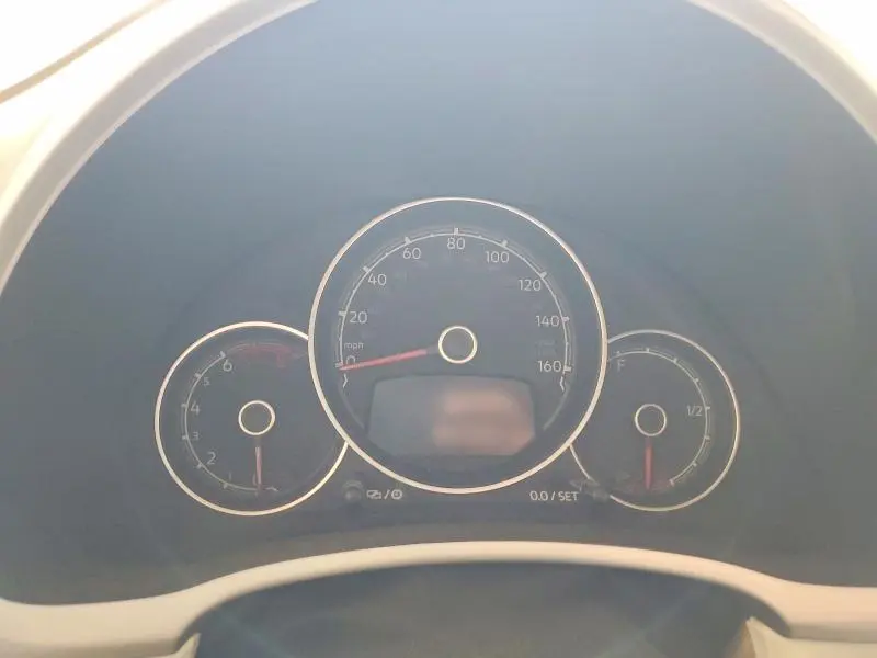 2019 VOLKSWAGEN BEETLE SE  
