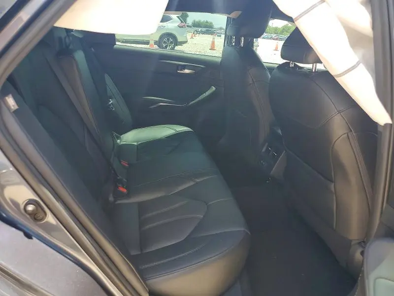 2020 TOYOTA AVALON XLE  