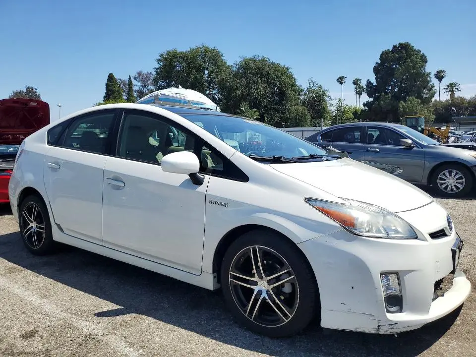 2010 TOYOTA PRIUS IV  