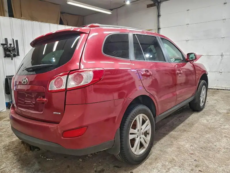 2012 HYUNDAI SANTA FE SE  