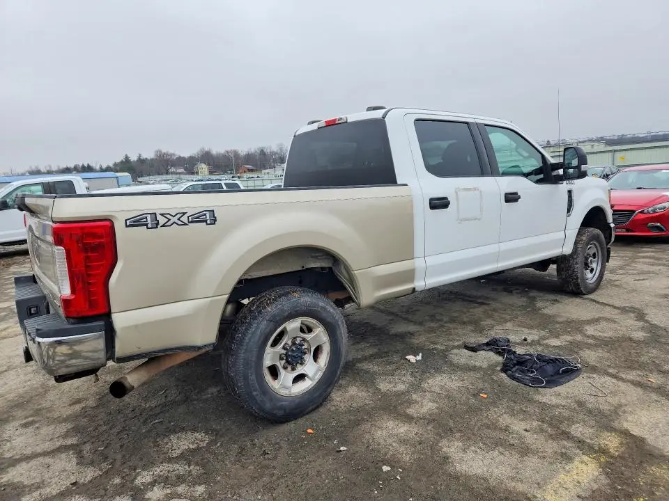 2021 FORD F250 XLT SD 4WD 6.2L V8 CREW CAB
