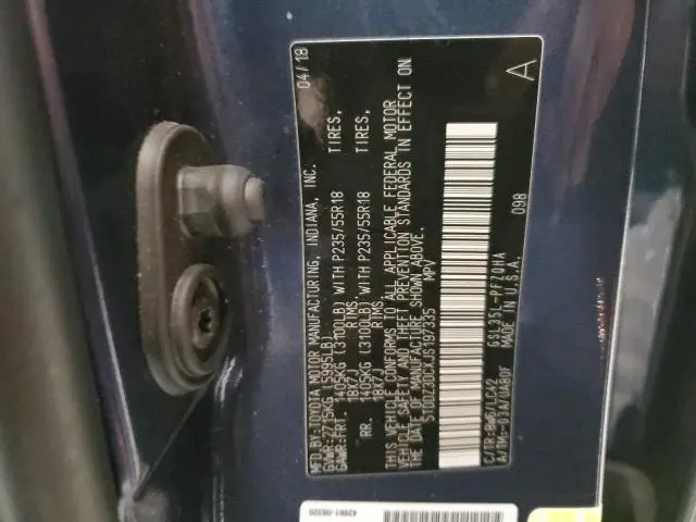 2018 TOYOTA SIENNA XLE  