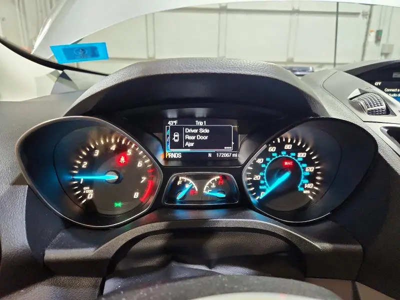 2016 FORD ESCAPE SE  