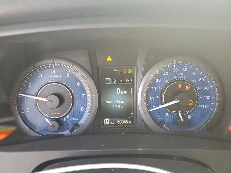 2018 TOYOTA SIENNA XLE  