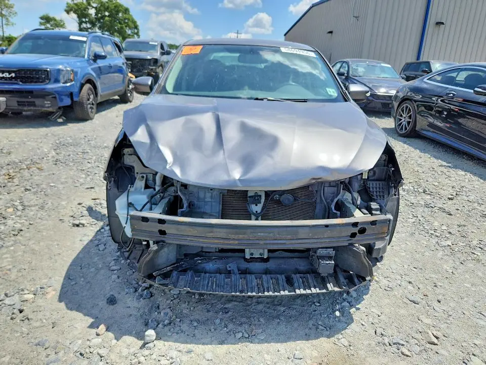 2016 NISSAN SENTRA SR  