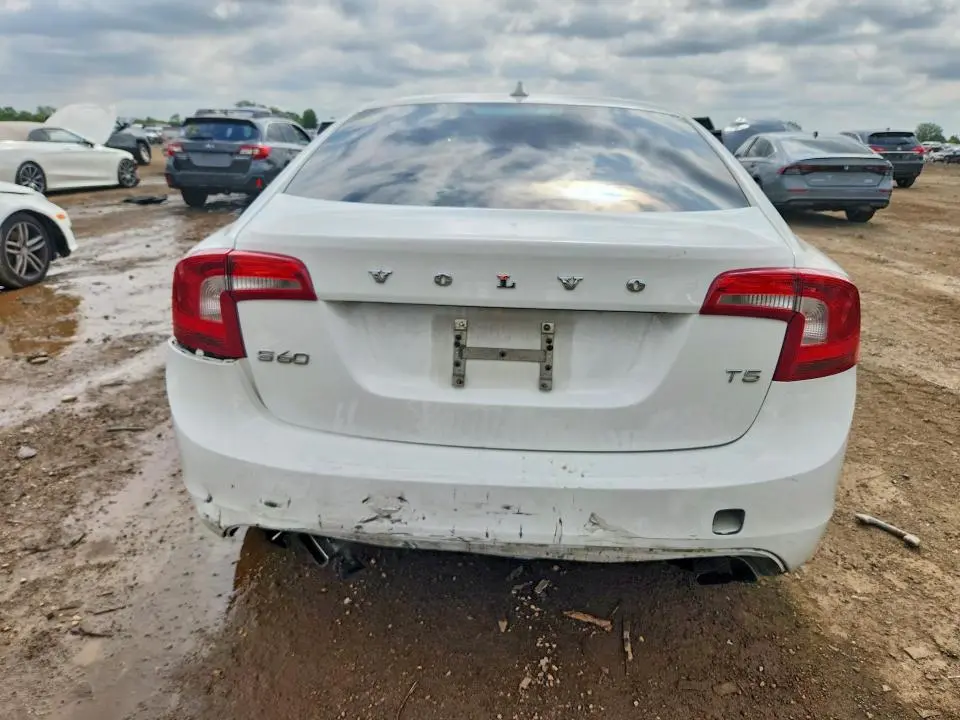 2014 VOLVO S60 T5  