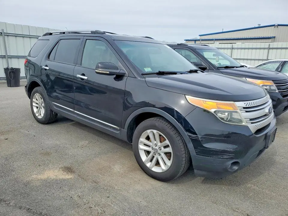 2011 FORD EXPLORER XLT  