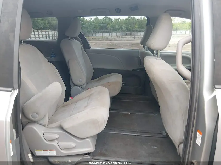 2020 TOYOTA SIENNA L