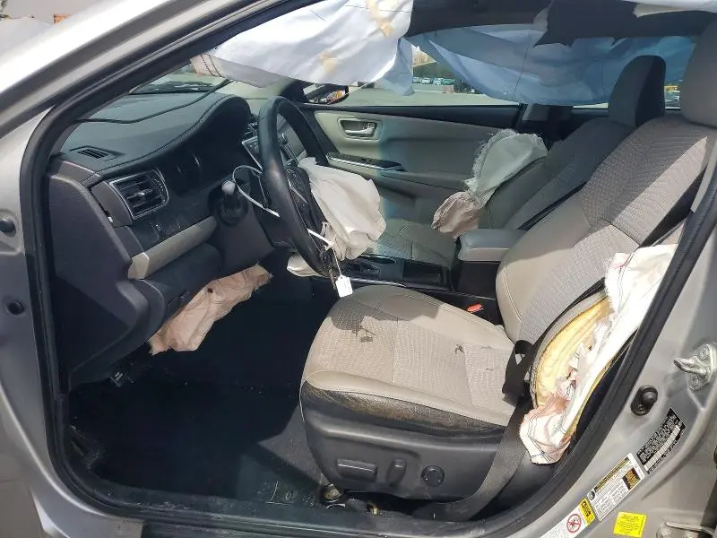 2015 TOYOTA CAMRY SE  