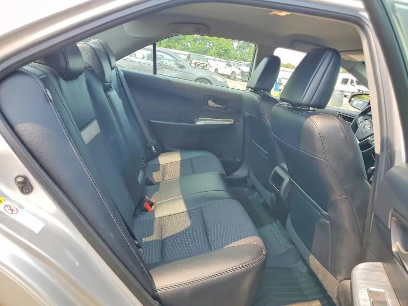 2014 TOYOTA CAMRY SE  