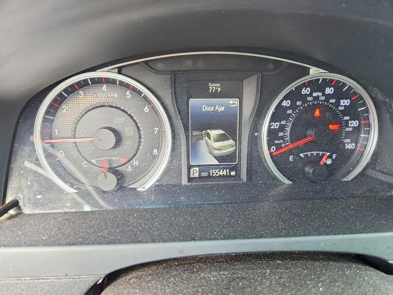 2016 TOYOTA CAMRY SE  