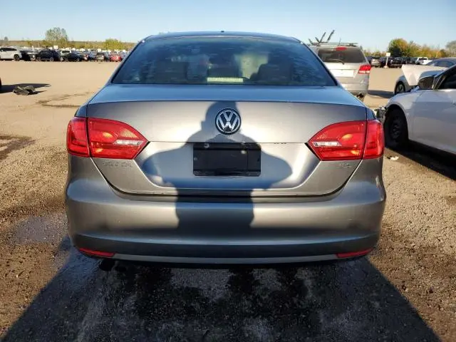 2013 VOLKSWAGEN JETTA SE  