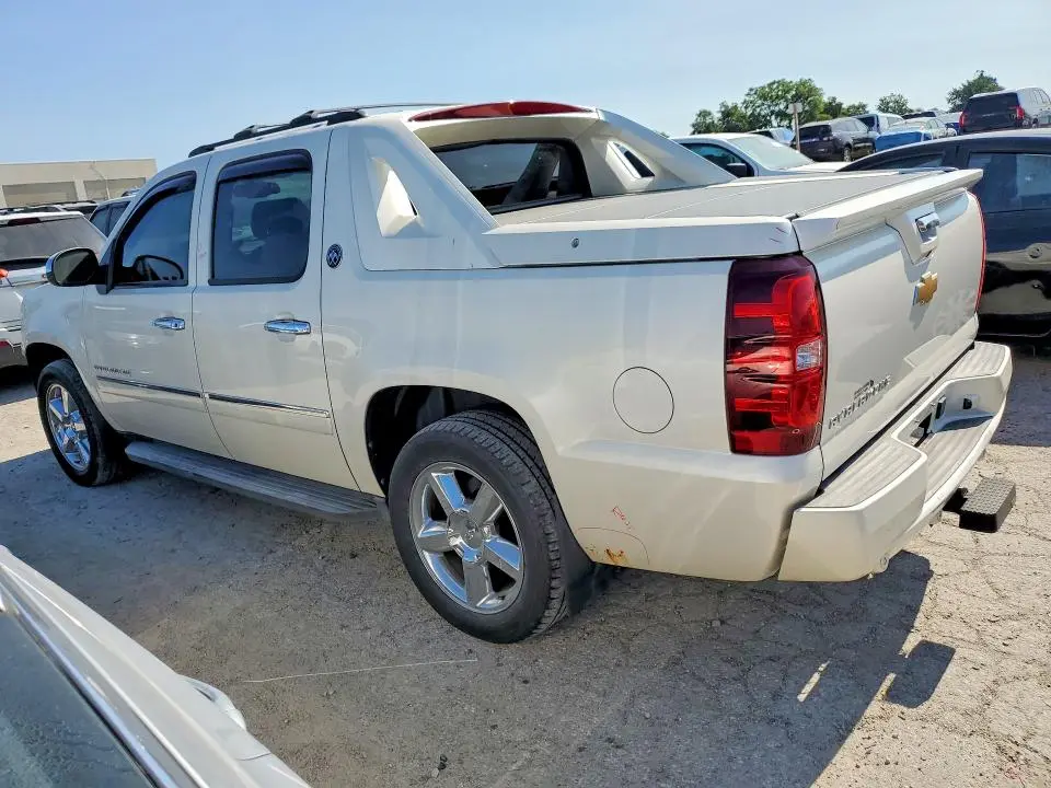 2013 CHEVROLET AVALANCHE LTZ  