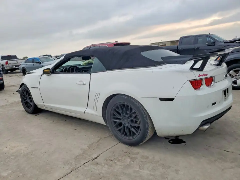 2011 CHEVROLET CAMARO LT  