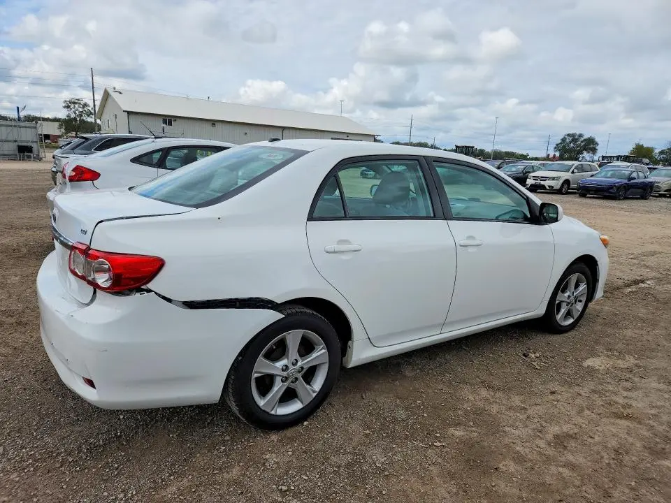 2011 TOYOTA COROLLA LE  