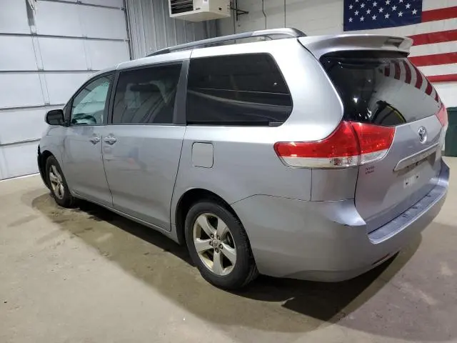 2012 TOYOTA SIENNA LE  