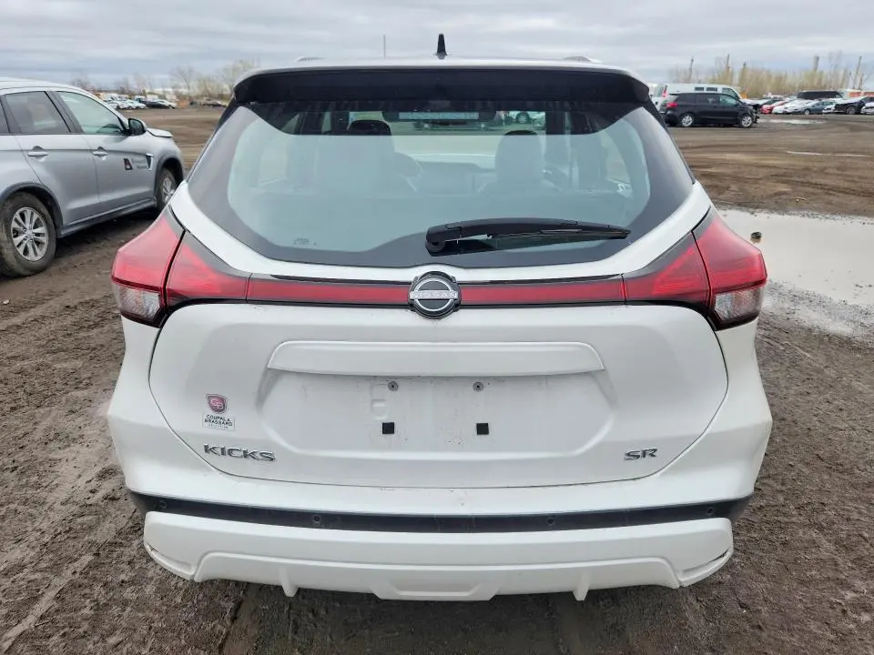 2023 NISSAN KICKS SR  
