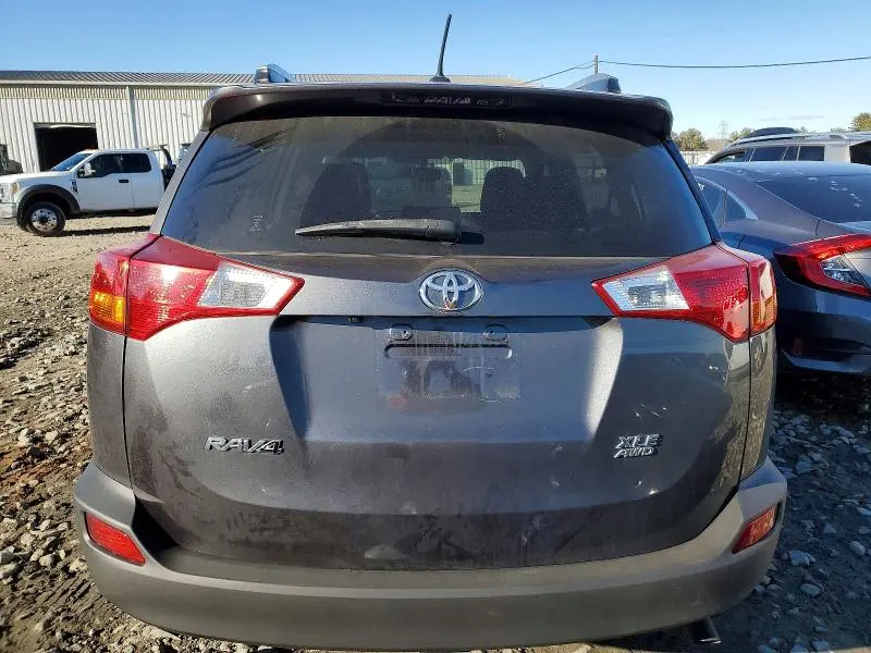 2015 TOYOTA RAV4 XLE  