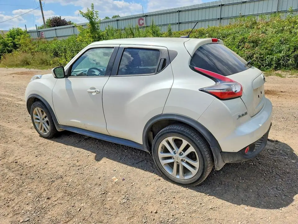 2015 NISSAN JUKE SV  
