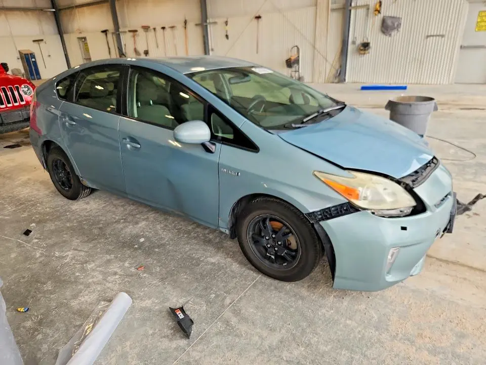 2013 TOYOTA PRIUS TWO  