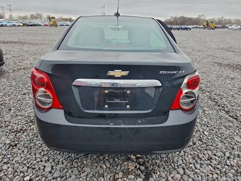 2015 CHEVROLET SONIC LT  