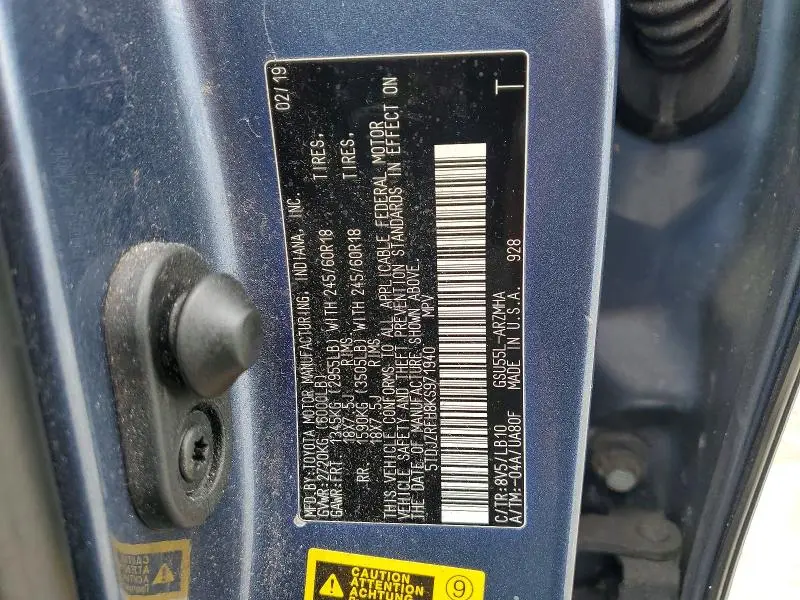 2019 TOYOTA HIGHLANDER XLE  