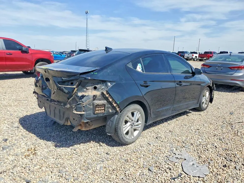 2019 HYUNDAI ELANTRA SEL  