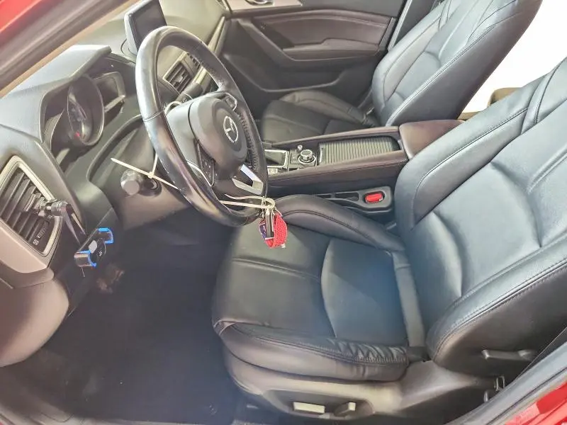 2017 MAZDA 3 TOURING  