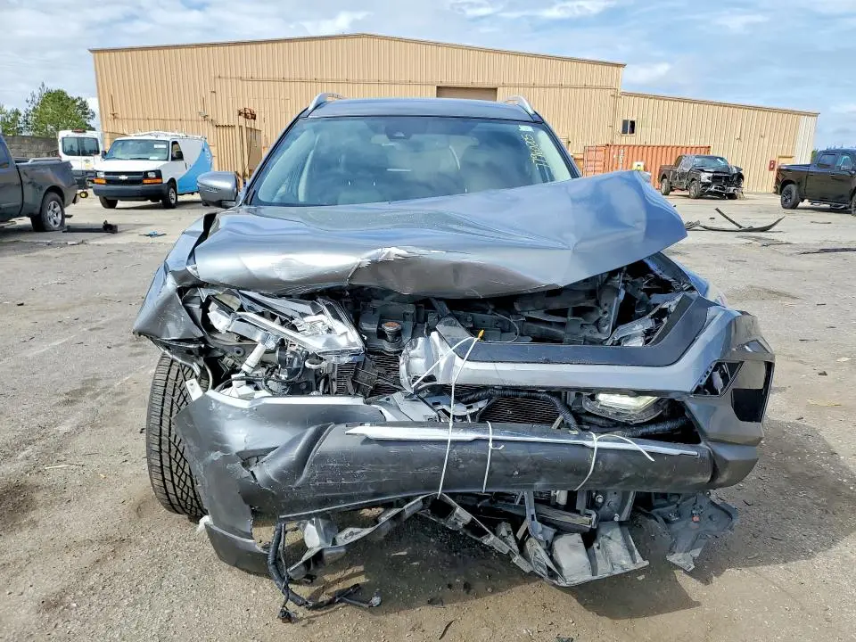 2018 NISSAN ROGUE SL  
