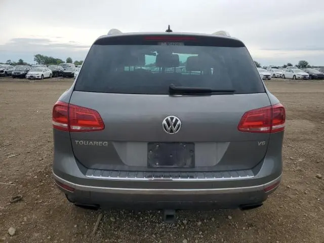 2016 VOLKSWAGEN TOUAREG SPORT  