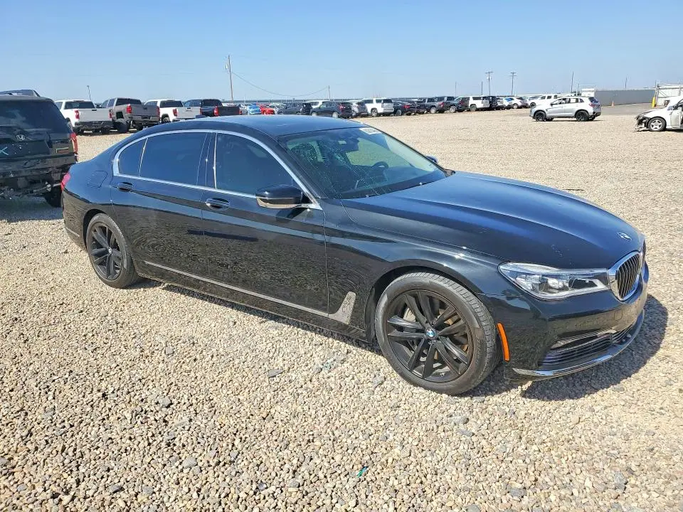 2016 BMW 750 XI  