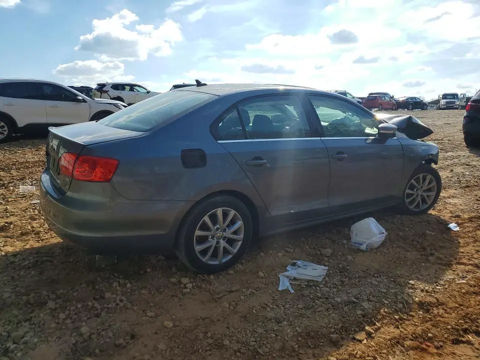 2014 VOLKSWAGEN JETTA SE  