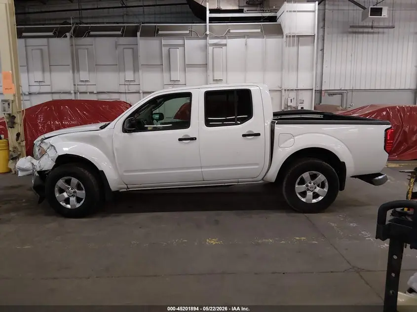 2011 NISSAN FRONTIER SV