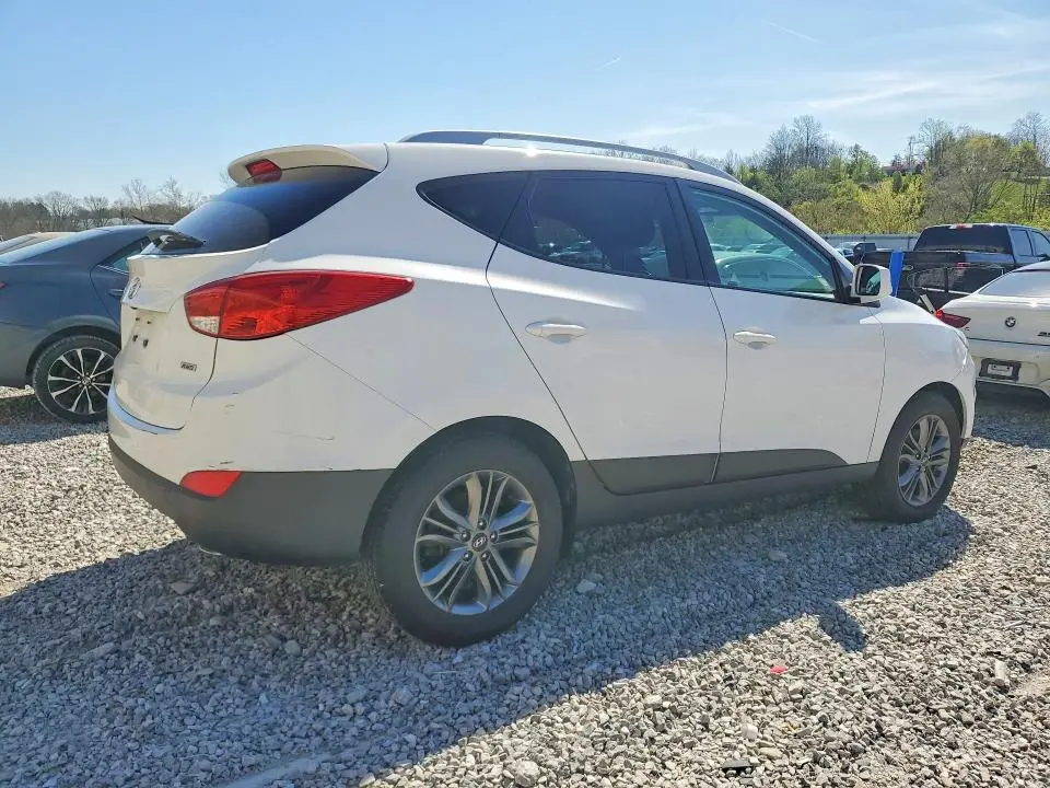 2015 HYUNDAI TUCSON SE  