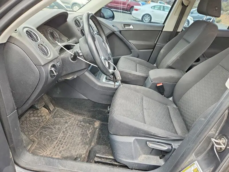 2015 VOLKSWAGEN TIGUAN S  