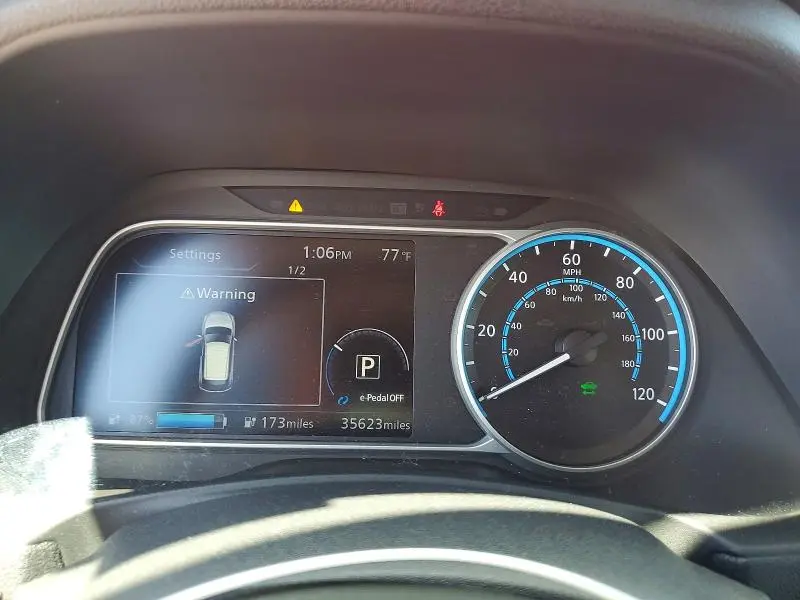 2019 NISSAN LEAF SV PLUS  