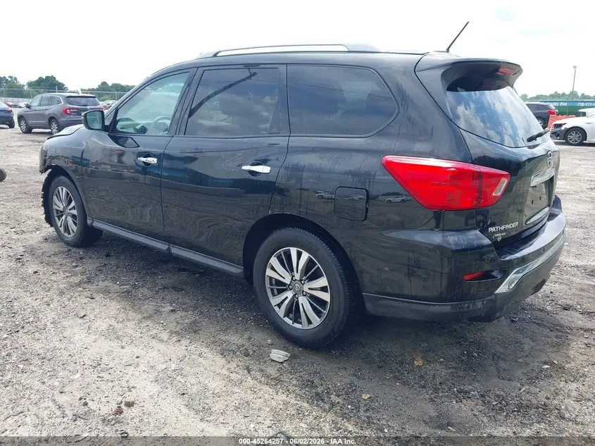 2018 NISSAN PATHFINDER SV