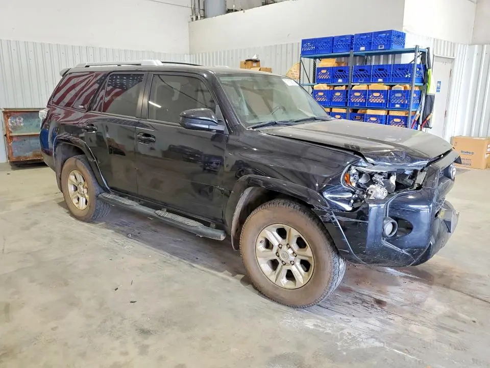 2018 TOYOTA 4RUNNER SR5  