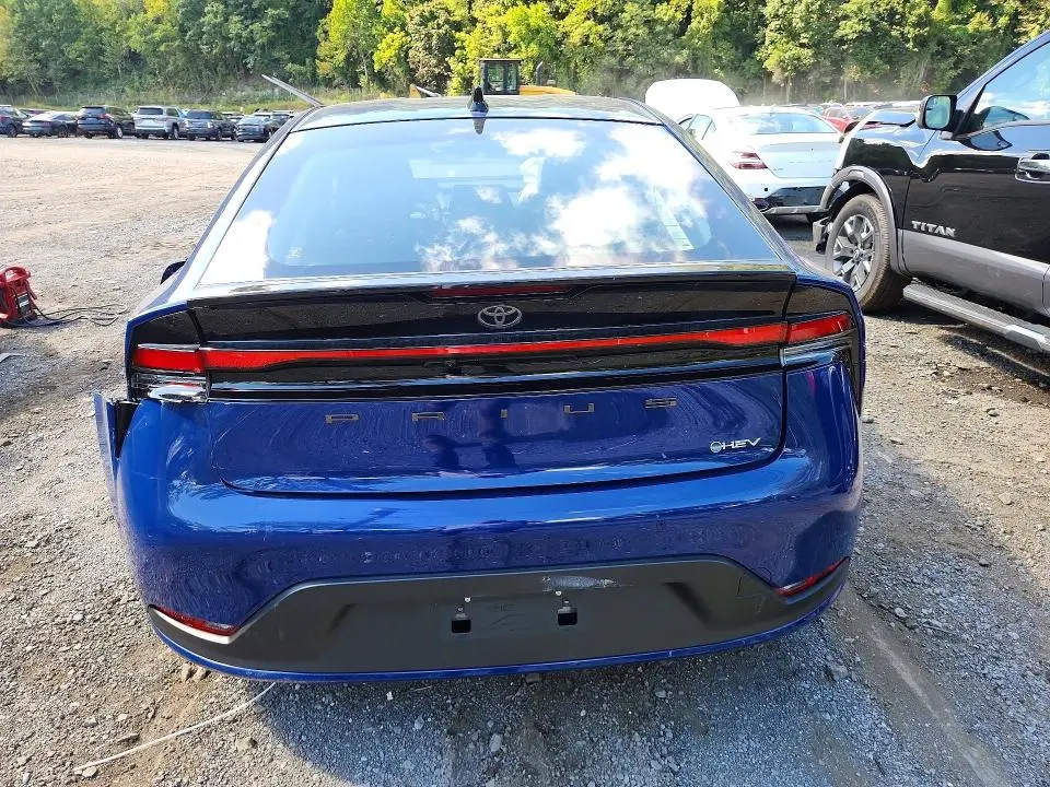 2026 TOYOTA PRIUS LE  