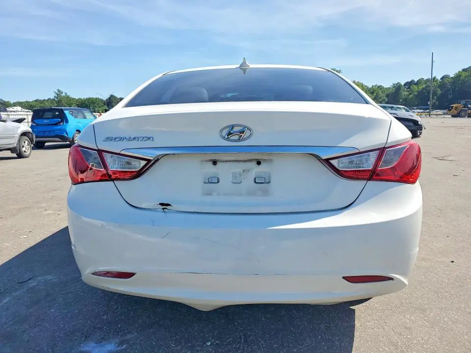 2012 HYUNDAI SONATA GLS  