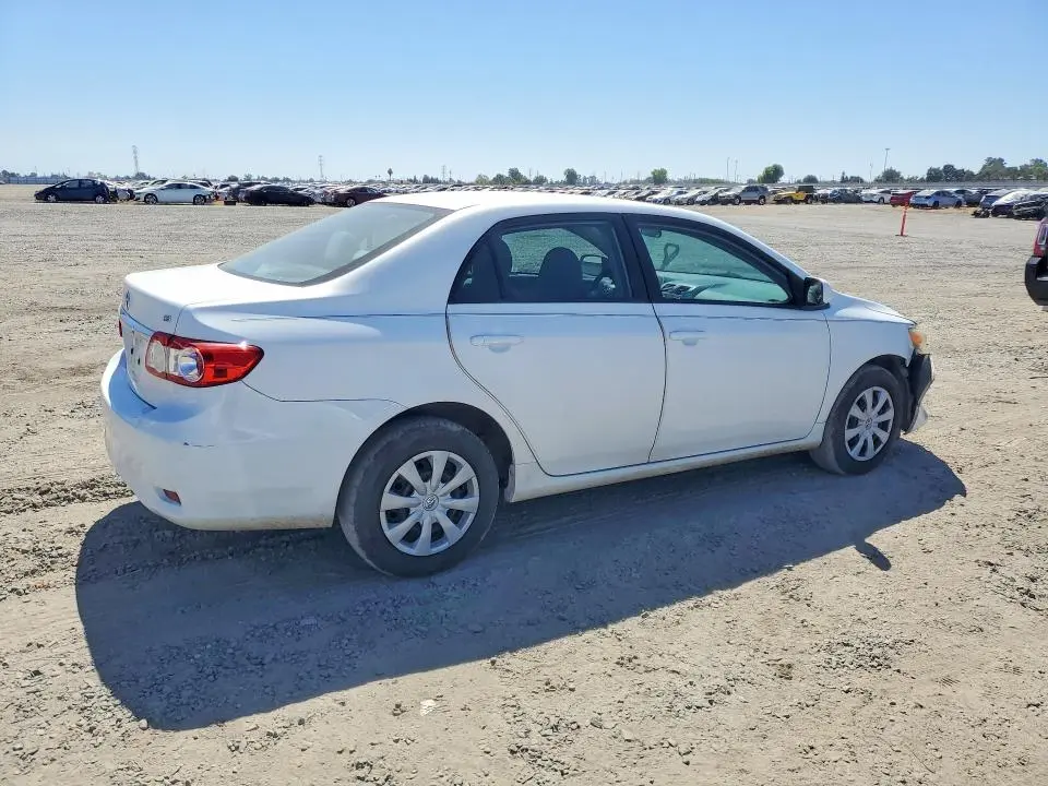2011 TOYOTA COROLLA LE  